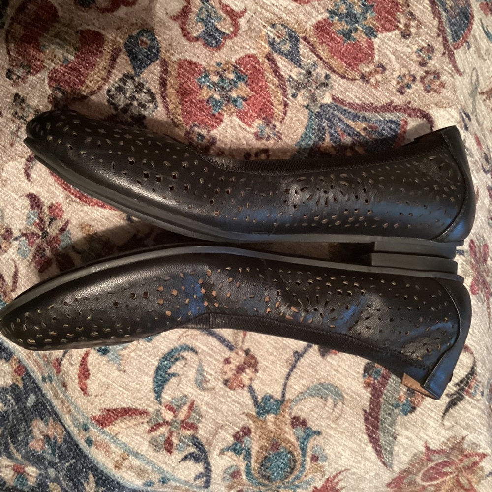 Vionic - Picture 2 of 6